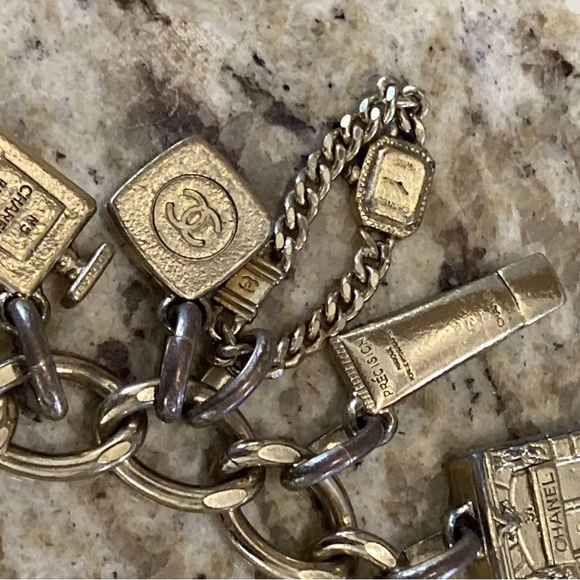 Chanel Extremely Rare 2002 16 Charms Toggled Cold Bracelet - Picture 8 of 12